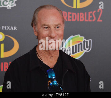Warf Mitglied Craig T Nelson, die Stimme von Bob Parr und Herr Unglaubliche in der animierten motion picture sci-fi-Komödie 'Incredibles 2' die Premiere des Films in Hollywood" in Los Angeles am 5. Juni 2018 besucht. Story: Bob Parr (Mr. Unglaubliche) ist an der linken Seite für Klinke-klinke zu kümmern, während Helen (elastigirl) ist die Welt zu retten. Foto von Jim Ruymen/UPI Stockfoto