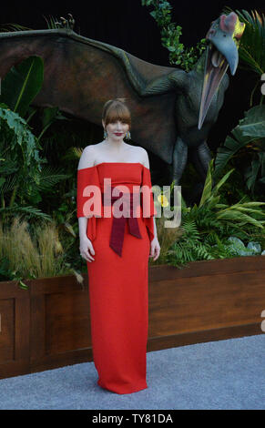 Warf Mitglied Bryce Dallas Howard besucht die Premiere des sci-fi-Film 'Jurassic Welt: Gefallene Königreich" im Walt Disney Concert Hall in Los Angeles am 12. Juni 2018. Storyline: Beim schlafenden Vulkan der Insel beginnt Brüllen zu leben, Owen und Claire mount eine Kampagne zur Rettung der verbleibenden Dinosaurier aus dieser vom Aussterben bedroht. Foto von Jim Ruymen/UPI Stockfoto