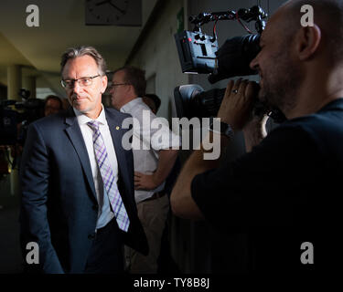 Berlin, Deutschland. 26 Juni, 2019. Holger Münch, Präsident des Bundeskriminalamtes, kommt in der Sitzung des Innenausschusses des Deutschen Bundestages auf der Lübcke Mordfall. Heute (26.06.2019) Das Interieur Ausschüsse des Hessischen Landtag und Bundestag ueber den Mord an der Kasseler Landrat Walter Lübcke. Credit: Monika Skolimowska/dpa-Zentralbild/dpa/Alamy leben Nachrichten Stockfoto