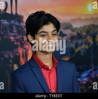 Warf Mitglied Rohan Chand besucht die Premiere des Motion picture Drama 'Mowgli: Legende der Dschungel" am ArcLight Hollywood Kino Dome im Abschnitt von Los Angeles am 28 November, 2018. Basierend auf dem Roman von Rudyard Kipling Die Geschichte folgt die Erziehung der menschlichen Kind mowgli von einem Rudel von Wölfen im Dschungel von Indien angehoben. Als er die oft harten Regeln des Dschungels lernt unter der Aufsicht eines Bären namens Baloo und ein Schwarzer Panther Bagheera genannt, Mowgli wird von den Tieren des Dschungels als einen der Ihren akzeptiert, außer einem, der furchterregende tiger Shere Khan. Aber es Stockfoto