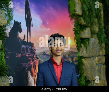 Warf Mitglied Rohan Chand besucht die Premiere des Motion picture Drama 'Mowgli: Legende der Dschungel" am ArcLight Hollywood Kino Dome im Abschnitt von Los Angeles am 28 November, 2018. Basierend auf dem Roman von Rudyard Kipling Die Geschichte folgt die Erziehung der menschlichen Kind mowgli von einem Rudel von Wölfen im Dschungel von Indien angehoben. Als er die oft harten Regeln des Dschungels lernt unter der Aufsicht eines Bären namens Baloo und ein Schwarzer Panther Bagheera genannt, Mowgli wird von den Tieren des Dschungels als einen der Ihren akzeptiert, außer einem, der furchterregende tiger Shere Khan. Aber es Stockfoto