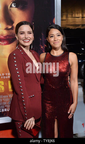 Schauspielerinnen Sophia Bush und Gina Rodriguez Besuchen die Premiere der motion picture Thriller 'Miss Bala' im Regal L.A. Leben in Los Angeles am 30 Januar, 2019. Im Remake, basierend auf dem spanischsprachigen Film, Gloria (Gina Rodriguez) findet eine macht Sie nie wusste, sie hatte, als sie in eine gefährliche Welt Kreuz gezeichnet wird grenzüberschreitende Kriminalität. Überleben werden alle von ihr gerissen, Erfindergeist, und Kraft erfordern. Foto von Jim Ruymen/UPI Stockfoto