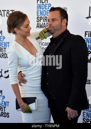 Lala Kent (L) und Randall Emmett nehmen an der 34. jährlichen Film Independent Spirit Awards in Santa Monica, Kalifornien am 23. Februar 2019. Foto von Jim Ruymen/UPI Stockfoto