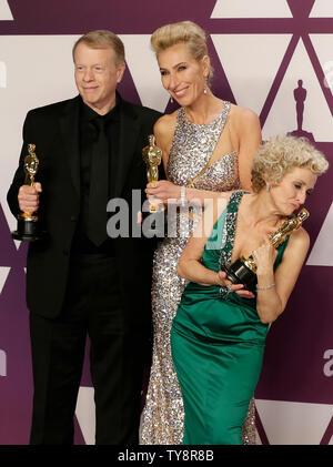 (L-R) Greg Cannom, Kate Biscoe und Patricia Dehaney, Gewinner der besten Make-up und Hairstyling für 'Vice', erscheinen Backstage mit ihren Oscar während der 91. jährlichen Academy Awards im Loews Hotel Hollywood in Hollywood" in Los Angeles am 24. Februar 2019. Foto von John angelillo/UPI Stockfoto