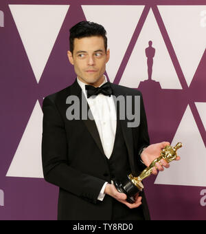 Rami Malek Bester Darsteller in einer Hauptrolle für "Bohemian Rhapsody", erscheint hinter der Bühne mit seinem Oscar während der 91. jährlichen Academy Awards im Loews Hotel Hollywood in Hollywood" in Los Angeles am 24. Februar 2019. Foto von John angelillo/UPI Stockfoto