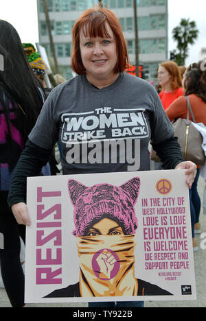 Eine Abtreibung Rights Advocate hält Ihr Schild an einer Haltestelle Abtreibung verbietet Kundgebung NARAL Pro-Choice Kalifornien in Los Angeles, Kalifornien am 21. Mai 2019 organisiert. Foto von Chris Kauen/UPI Stockfoto