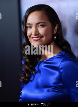 Warf Mitglied Gnade Taube besucht die Premiere des Motion picture Western Thriller "Der Wiedergänger" bei TCL Chinese Theatre in Hollywood" in Los Angeles am 16. Dezember 2015. Handlung: In den 1820er Jahren einem frontiersman namens Hugh Glass legt auf dem Weg der Rache gegen diejenigen, die ihn für tot nach einem Bären Übel zurichten. Foto von Jim Ruymen/UPI Stockfoto