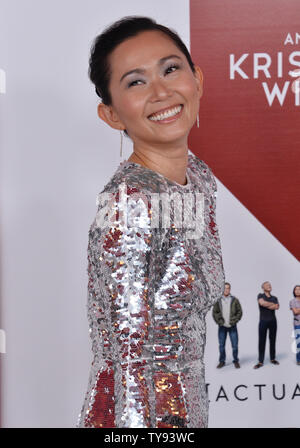 Warf Mitglied Hong Chau besucht die Premiere des sci-fi-film Komödie 'Downsizing' im Regency Dorf Theater im Westwood Abschnitt von Los Angeles am 18. Dezember 2017. Handlung: ein freundlicher Ergotherapeut durchläuft ein neues Verfahren zu vier Zoll hoch geschrumpft zu sein, so dass er und seine Frau helfen können, unseren Planeten zu retten und einen schönen Lebensstil gleichzeitig leisten. Foto von Jim Ruymen/UPI Stockfoto