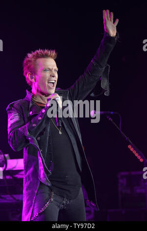 Billy Idol führt bei der Gemeinsamen im Hard Rock Casino in Las Vegas am 12. September 2008. Der 52jährige Deutsch Punk Rocker in Unterstützung seiner jüngsten Greatest Hits Album 'vergöttern Yourself" tourt. (UPI Foto/Daniel Gluskoter) Stockfoto