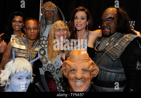 Schauspielerin Chase Masterson (2. R) beteiligt sich an der offiziellen Star Trek Convention im Rio Hotel & Casino in Las Vegas, Nevada am 12. August 2012. UPI/David Becker Stockfoto