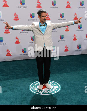 Guillermo Bonetto kommt für die 15. jährlichen Latin Grammy Awards in der MGM Grand Garden Arena in Las Vegas, Nevada am 20. November 2014. UPI/Jim Ruymen Stockfoto