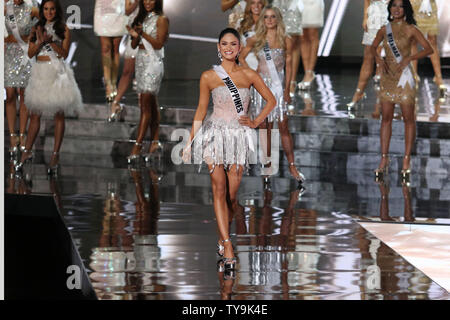 Miss Philippinen, Pia Alonzo Wurtzbach, auf der Bühne der Miss Universe Pageant Wettbewerb im Planet Hollywood Resort & Casino in Las Vegas, Nevada am 20. Dezember 2015. Foto von James Atoa/UPI Stockfoto