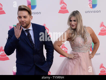 Umami kommt auf dem roten Teppich für die 17. jährlichen Latin Grammy Awards auf der T-Mobile Arena in Las Vegas, Nevada am 17. November 2016. Foto von Jim Ruymen/UPI Stockfoto