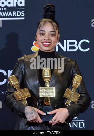 Ella Mai erscheint hinter der Bühne, nachdem er den Preis für die Top R&B Künstler während der 2019 Billboard Music Awards im MGM Grand Garden Arena in Las Vegas, Nevada am 1. Mai 2019. Foto von Jim Ruymen/UPI Stockfoto