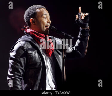 John Legend wird in Konzert in der RIMAC Arena auf dem Campus der Universität von Kalifornien, San Diego, in La Jolla, Kalifornien am 16. Januar 2009. Die Leistung des Legende an der UCSD ist Teil seiner 'Evolver' World Tour. (UPI Foto/Roger Williams). Stockfoto