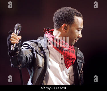 John Legend wird in Konzert in der RIMAC Arena auf dem Campus der Universität von Kalifornien, San Diego, in La Jolla, Kalifornien am 16. Januar 2009. Die Leistung des Legende an der UCSD ist Teil seiner 'Evolver' World Tour. (UPI Foto/Roger Williams). Stockfoto