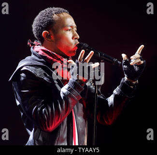 John Legend wird in Konzert in der RIMAC Arena auf dem Campus der Universität von Kalifornien, San Diego, in La Jolla, Kalifornien am 16. Januar 2009. Die Leistung des Legende an der UCSD ist Teil seiner 'Evolver' World Tour. (UPI Foto/Roger Williams). Stockfoto