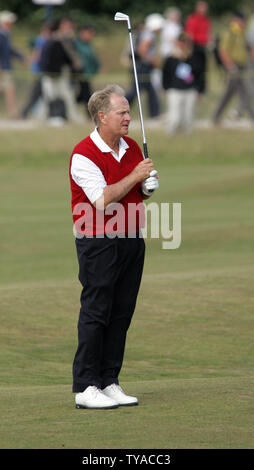 Amerikanischer Golfspieler Jack Nicklaus in Aktion in seinem letzten British Open Championship auf dem Old Course von St. Andrews am Freitag, den 15. Juli 2005. (UPI Foto/Hugo Philpott) Stockfoto