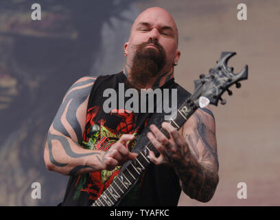 Amerikanische Gitarrist Kerry King von Thrashmetal Band Slayer im Carling Leeds Festival in Bramham Park, Leeds, England am 25. August 2006 durchführt. (UPI Foto/Rune Hellestad) Stockfoto