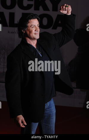 Amerikanische Schauspieler Sylvester Stallone besucht die Premiere von 'Rocky Balboa' bei Vue, Leicester Square in London am 16. Januar 2007. (UPI Foto/Rune Hellestad) Stockfoto