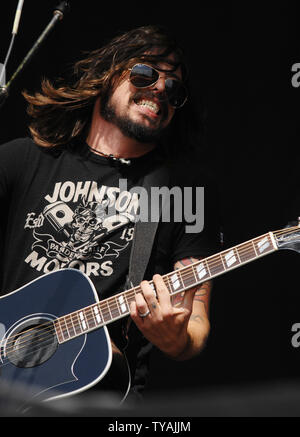 Dave Grohl führt mit Foo Fighters in der 'V Festival" in Hylands Park, Chelmsford in London am 18. August 2007. (UPI Foto/Rune Hellestad) Stockfoto