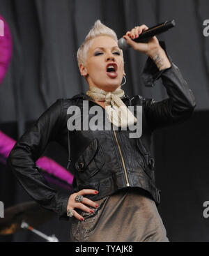 Rosa führt in der 'V Festival" in Hylands Park, Chelmsford in London am 18. August 2007. (UPI Foto/Rune Hellestad) Stockfoto