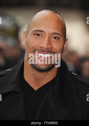 Amerikanischer Schauspieler Dwayne Johnson besucht die Premiere von "Jagd zum magischen Berg" im Odeon West End, den Leicester Square in London am 5. April 2009. (UPI Foto/Rune Hellestad) Stockfoto