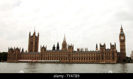 Einen allgemeinen Blick auf die Häuser des Parlaments an dem Tag, an dem der britische Premierminister Gordon Brown Kämpfe eine interne Meuterei seines Kabinetts in London am 3. Juni 2009 zu enthalten. Die Innenministerin Jacqui Smith gestern abgefunden mit Hazel Blears verkünden Sie ist unten nach der kommenden Europa- und Kommunalwahlen zu Schritt. (UPI Foto/Hugo Philpott) Stockfoto