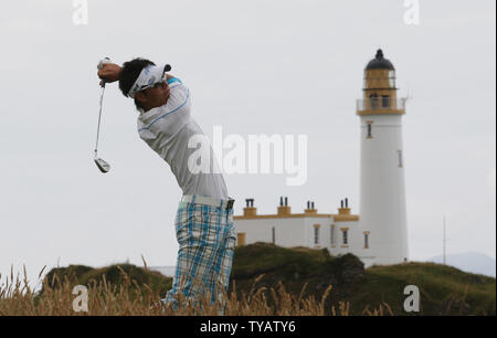 Japans Ryo Ishikawa schlägt die Kugel auf der 10. Fairway am ersten Tag des 138. British Open Championship in Turnberry Donnerstag, 16. Juli 2009. (UPI Foto/Hugo Philpott) Stockfoto