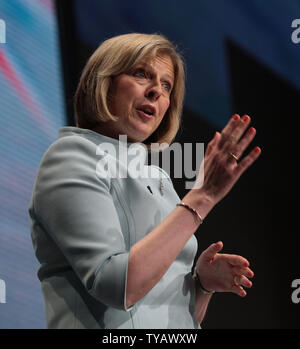 Shadow Minister für Arbeit und Altersversorgung Theresa May liefert ihrer Grundsatzrede zur Partei die Delegierten der 2009 Parteitag der Konservativen Partei in Manchester am 7. Oktober 2009. UPI/Hugo Philpott Stockfoto