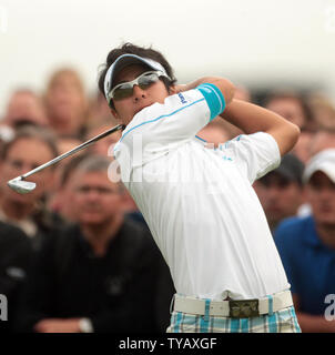 Japans Ryo Ishikawa Laufwerke auf dem 3-T-Stück am ersten Tag des 138. British Open Championship in Turnberry Donnerstag, 16. Juli 2009. (UPI Foto/Hugo Philpott) Stockfoto