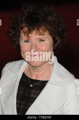 Britische Schauspielerin Imelda Staunton besucht die Premiere von "Ein weiteres Jahr' bei Vue, Leicester Square in London am 18. Oktober 2010. UPI/Rune Hellestad Stockfoto