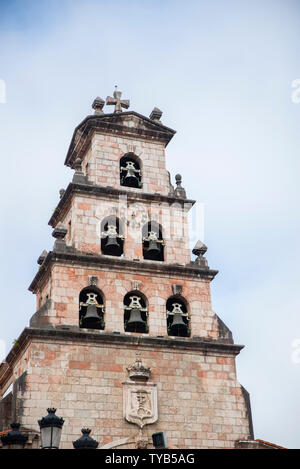 Kirche Maria Himmelfahrt, Cangas de Onis, Spanien Stockfoto