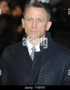 Der britische Schauspieler Daniel Craig besucht die Premiere von "Das Mädchen mit dem Dragon Tattoo' im Odeon, Leicester Square in London am 12. Dezember 2011. UPI/Rune Hellestad Stockfoto