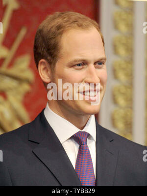 Neue waxwork Zahlen des Prinzen William, Herzog von Cambridge, und Katharina, Herzogin von Cambridge sind bei Madame Tussauds in London am 4. April 2012 ergab. UPI/Paul Treadway Stockfoto