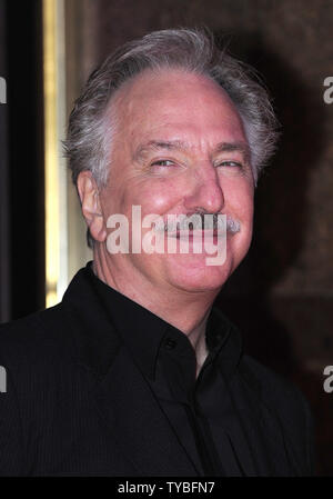 Englisch Schauspieler Alan Rickman besucht die Weltpremiere von "Gambit" im Empire Kino in London am 7. November 2012. UPI/Paul Treadway.. Stockfoto