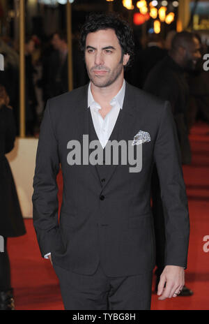 Englisch Schauspieler Sacha Baron Cohen besucht die Weltpremiere von "Les Miserables" im Odeon Leicester Square in London am 5. Dezember 2012. UPI/Paul Treadway Stockfoto