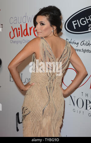 Die amerikanische Schauspielerin Eva Longoria besucht die "edlen Geschenk Gala" mich an Hotel in London am 8. Dezember 2012. UPI/Rune Hellestad Stockfoto