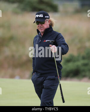 Der Spanier Miguel Angel Jimenez am 3. Grün am zweiten Tag der 144. offene Meisterschaft, St. Andrews am 16. Juli 2015. Foto von Hugo Philpott/UPI. Stockfoto