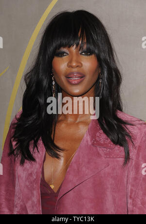 Englisch Modell Naomi Campbell besucht die Burberry Burberry festliche Film Premiere auf der Regent Street in London am 3. November 2015. Foto von Paul Treadway/UPI Stockfoto