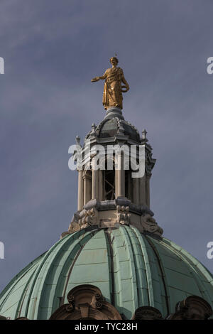 Die Lloyds Banking Group HQ ist ein neoklassizistischer im viktorianischen Stil der Georgianischen Gebäude auf dem Damm, Edinburgh, Schottland neu erstellen Stockfoto