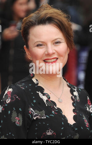 Englische Schauspielerin Monica Dolan besucht die UK Premiere von Auge am Himmel in der curzon Mayfair in London am 11. April 2016. Foto von Paul Treadway/UPI Stockfoto