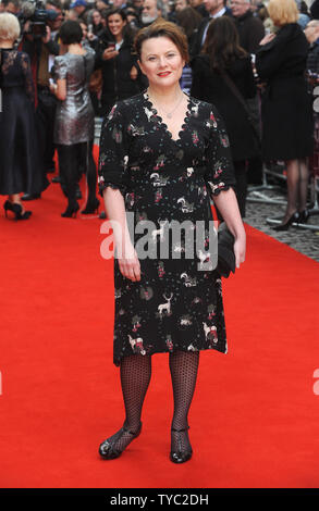 Englische Schauspielerin Monica Dolan besucht die UK Premiere von Auge am Himmel in der curzon Mayfair in London am 11. April 2016. Foto von Paul Treadway/UPI Stockfoto