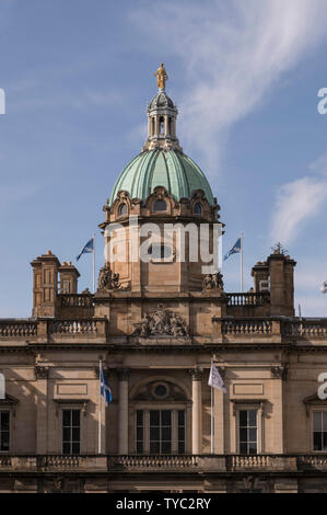 Die Lloyds Banking Group HQ ist ein neoklassizistischer im viktorianischen Stil der Georgianischen Gebäude auf dem Damm, Edinburgh, Schottland neu erstellen Stockfoto