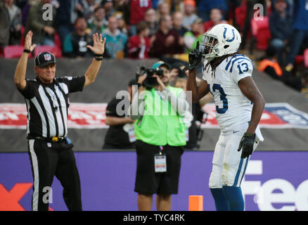 Indianapolis Colts Wide Receiver TY Hilton feiert einen Touchdown in ihrem Match gegen die Jacksonville Jaguars im Wembley Stadion, London Am 02 Oktober, 2016. Jaguare das Match gewonnen von 30-27. Foto von Hugo Philpott/UPI. Stockfoto