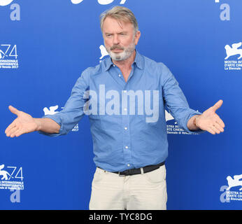 Australische Schauspieler Sam Neill nimmt ein Foto für Sweet Land am 74. Filmfestival von Venedig am Lido, Venedig am 5. September 2017. Foto von Rune Hellestad/UPI Stockfoto