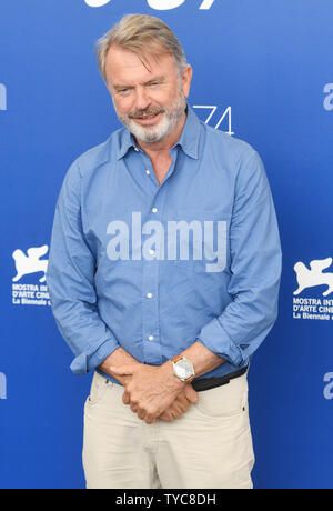 Australische Schauspieler Sam Neill nimmt ein Foto für Sweet Land am 74. Filmfestival von Venedig am Lido, Venedig am 5. September 2017. Foto von Rune Hellestad/UPI Stockfoto