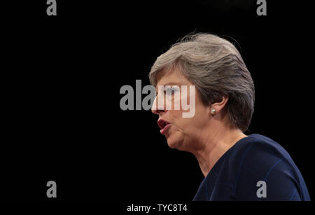 Der britische Premierminister Theresa kann Ihre Konferenz Rede am Ende der konservativen Partei Conference, Manchester am 4. Oktober 2017. Der Mai Rede wird als wesentliche Voraussetzung für ihr Überleben als Druck wächst auf ihr Premiership. Foto von Hugo Philpott/UPI Stockfoto