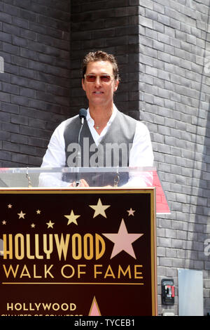 Guy Fieri Star Zeremonie auf dem Hollywood Walk of Fame am 22. Mai 2019 in Los Angeles, CA Mit: Matthew McConaughey Wo: Los Angeles, Kalifornien, Vereinigte Staaten, wenn: 22. Mai 2019 Credit: Nicky Nelson/WENN.com Stockfoto