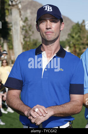 Schauspieler Jeffrey Donovan kommt an der ersten T-Stück während der Bob Hope Chrysler Classic am PGA Westen im La Quinta, Kalifornien am 24. Januar 2009. Das Turnier Mannschaften Profi- und Amateurgolfer mit Prominenten und hat das Geld für eine Vielzahl von Nächstenliebe seit 1960. (UPI Foto/David Silpa) Stockfoto